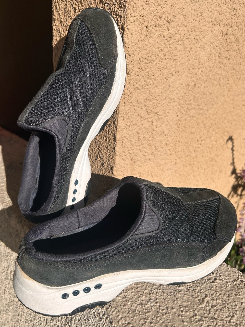 Easy Spirit Navy Traveltime Comfort Travel Sneakers Clogs. Used. Size 5